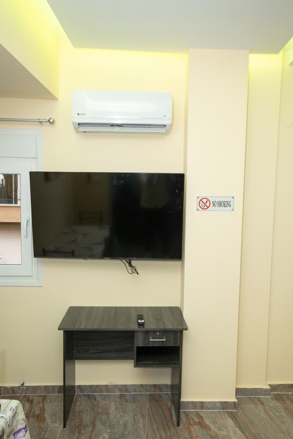 Τηλεόραση και κλιματιστικά