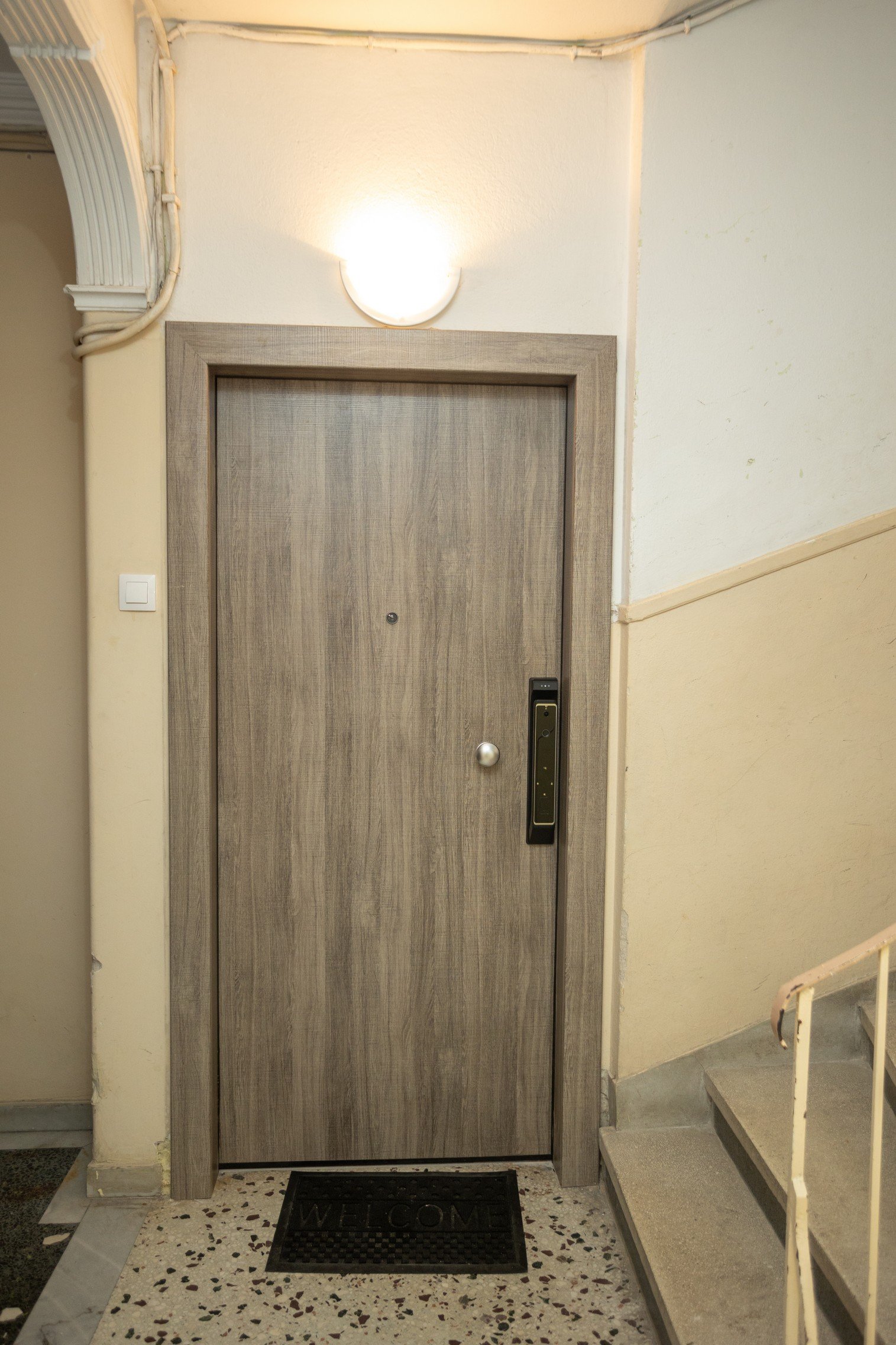 Αυτόνομη είσοδος με κωδικό / κάρτα