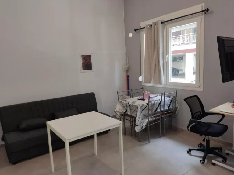 τραπεζαρία Comfort Cave στη Θεσσαλονίκη